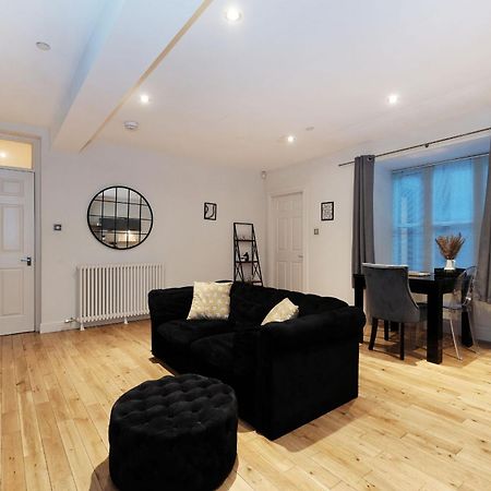 One Of A Kind Historic 3 Bedroom Apartment Aberdeen Extérieur photo
