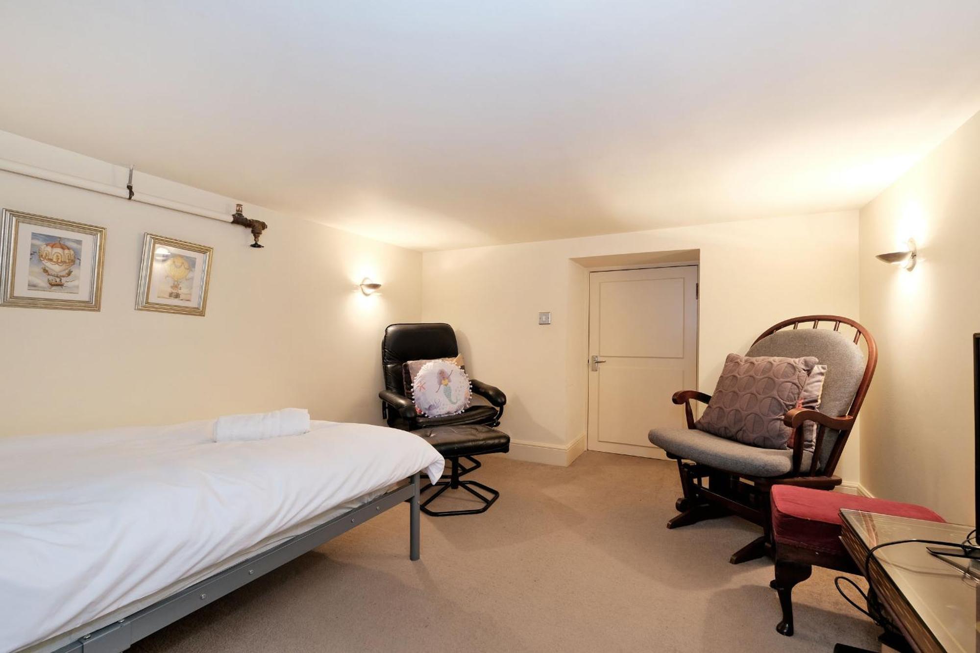 One Of A Kind Historic 3 Bedroom Apartment Aberdeen Extérieur photo