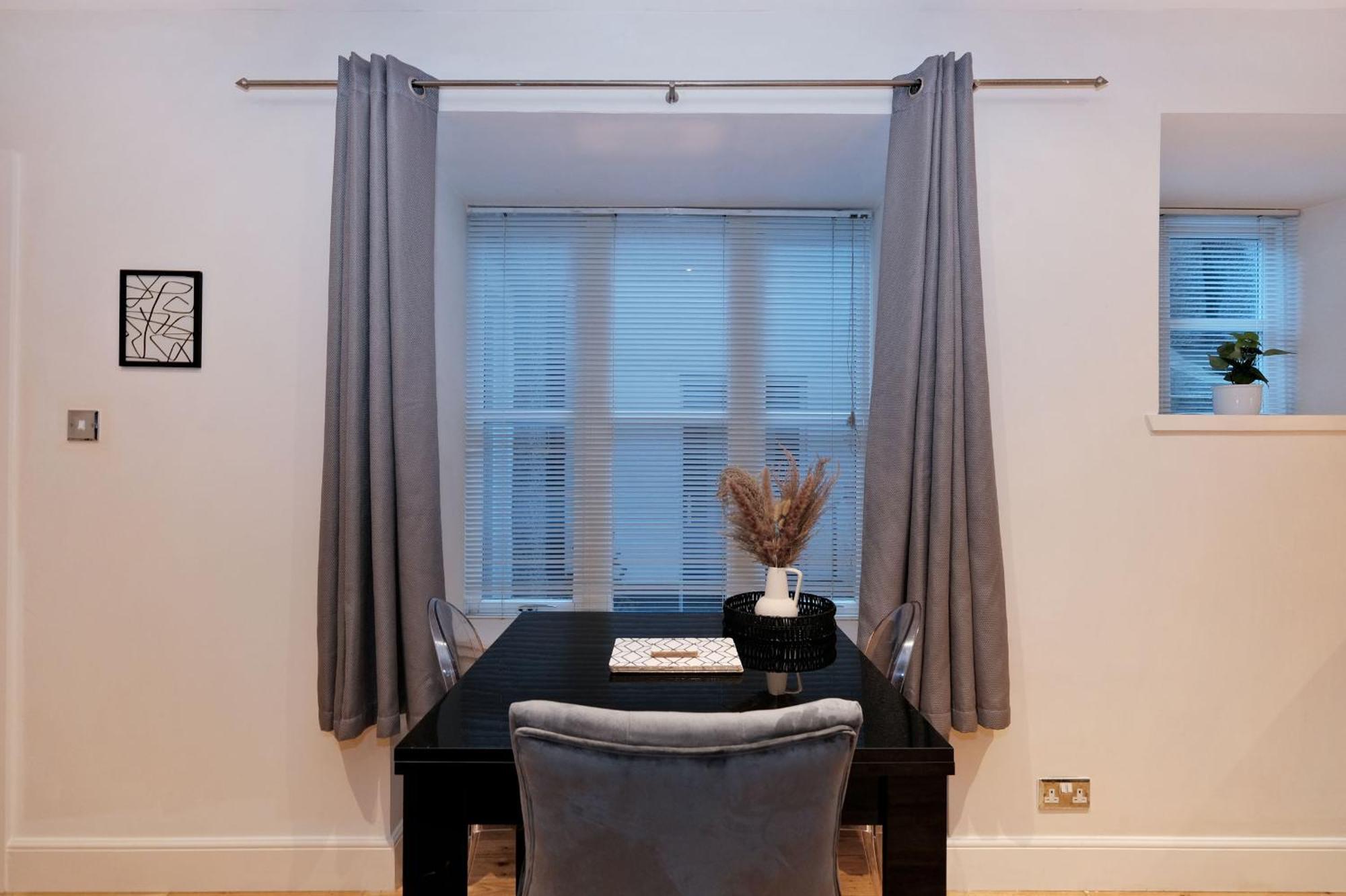 One Of A Kind Historic 3 Bedroom Apartment Aberdeen Extérieur photo