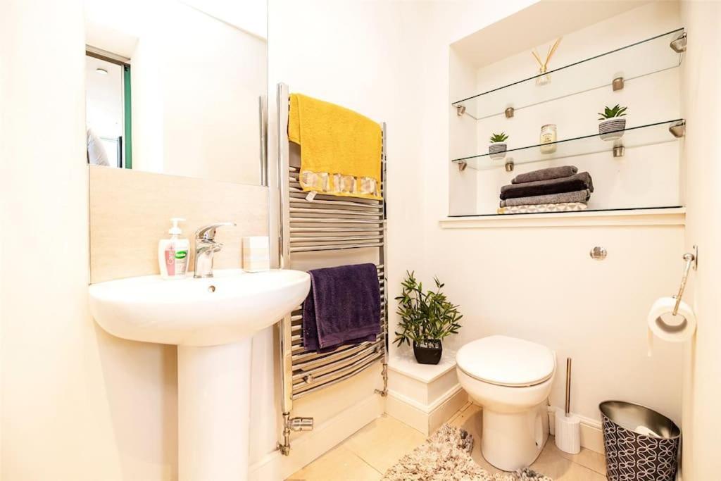 One Of A Kind Historic 3 Bedroom Apartment Aberdeen Extérieur photo